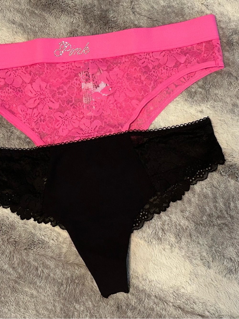 PINK Victoria's Secret thong panties size small NWT